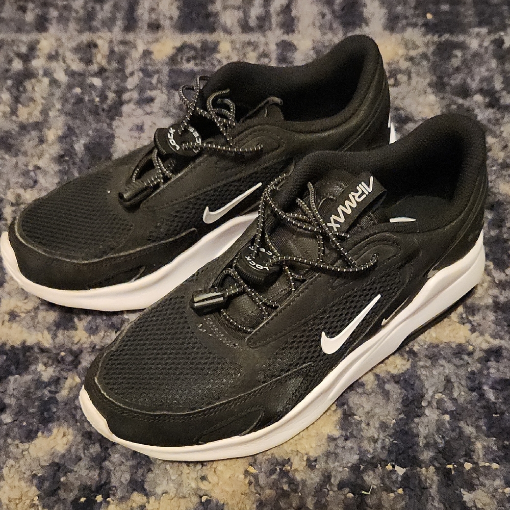Nike Black and White Sneakers with Classic Design